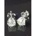 PAIR OF WHITE GOLD DIAMOND STUD EARRINGS 1CT TOTAL VS/SI1