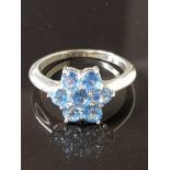 SILVER AND TOPAZ CLUSTER RING 3.8G SIZE S