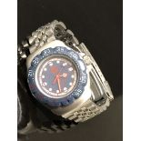 LADIES TAG HEUR STAINLESS STEEL WRIST WATCH WITH BLUE DIAL & BEZEL, QUARTZ - NO BOX OR PAPERS