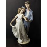 LLADRO FIGURE 7642 NOW AND FOREVER