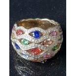 18CT GOLD MULTI STONE FANCY DIAMOND AND SAPPHIRE RING SIZE N