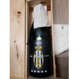 A 3 LITRE JEROBOAM BOTTLE OF BRUT ANERI PROSECCO JUVENTUS 2000 IN WOODEN CONTAINER WITH AUTOGRAPHS