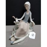 LLADRO FIGURE 4660 WOMAN WITH DOVE
