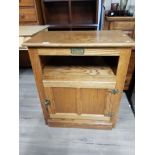 OAK WHITE CLAD ENTERTAINMENT UNIT