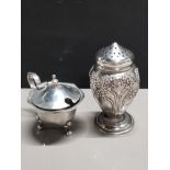 2 HALLMARKED BIRMINGHAM SILVER ITEMS PEPPER SHAKER AND MUSTARD POT 70.8G