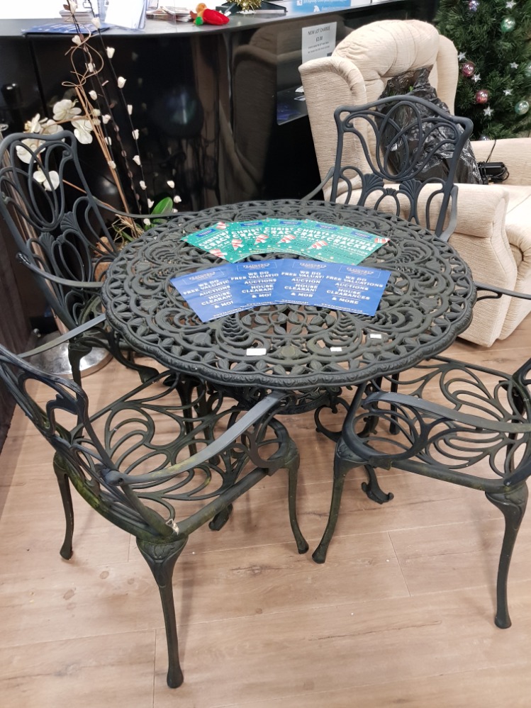 CIRCULAR TOPPED METAL GARDEN TABLE AND 4 MATCHING CHAIRS