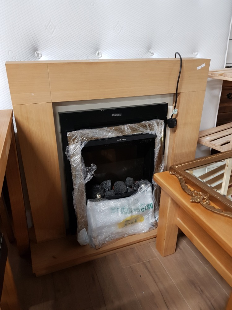 OAK EFFECT HYUNDAI FIRE PLACE