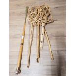LOT INC 4 WICKER CARPET BEATERS AND A GOLFING SHOEHORN