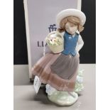 LLADRO FIGURE 5221 SWEET SCENT WITH ORIGINAL BOX