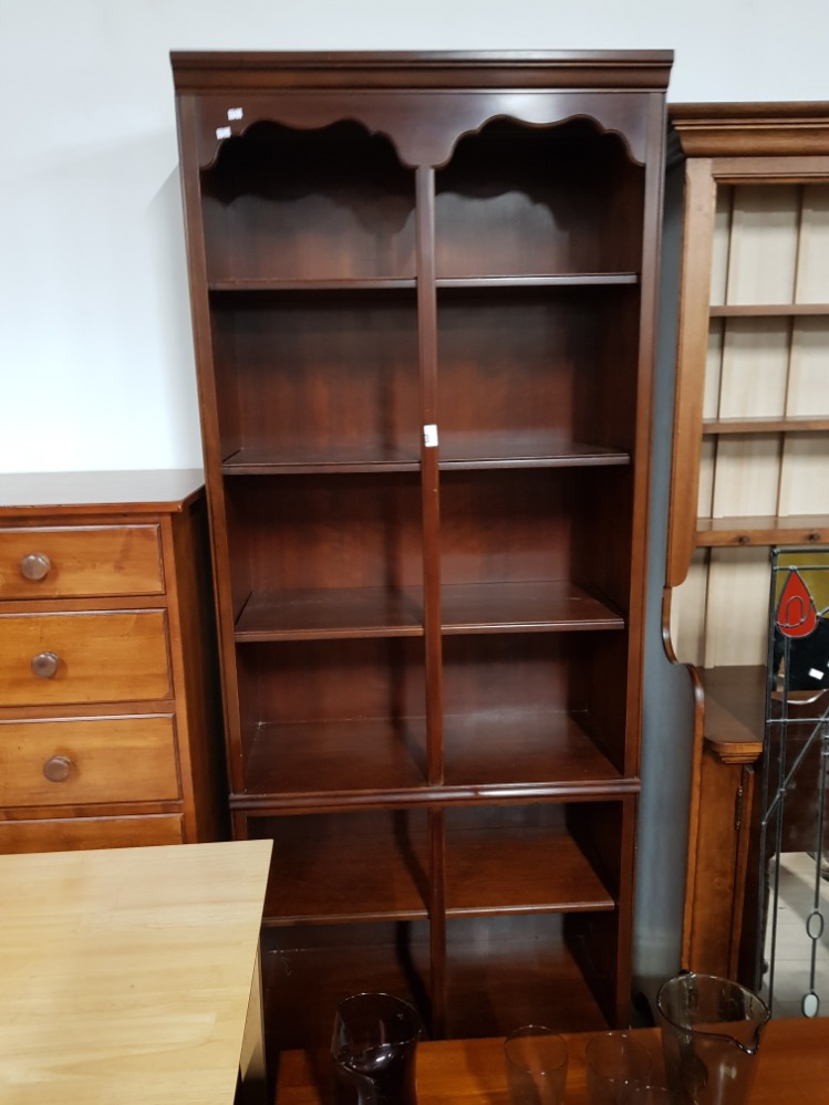 MODERN MAHOGANY EFFECT BOOK CASE