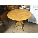 MODERN BEECH CIRCULAR TOPPED DINING TABLE ON PEDESTAL BASE