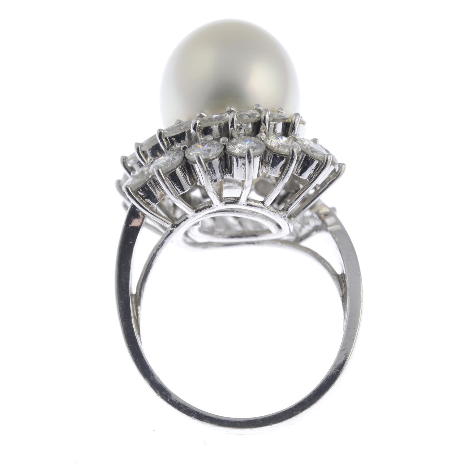 A cultured pearl and diamond cluster ring. - Image 3 of 3