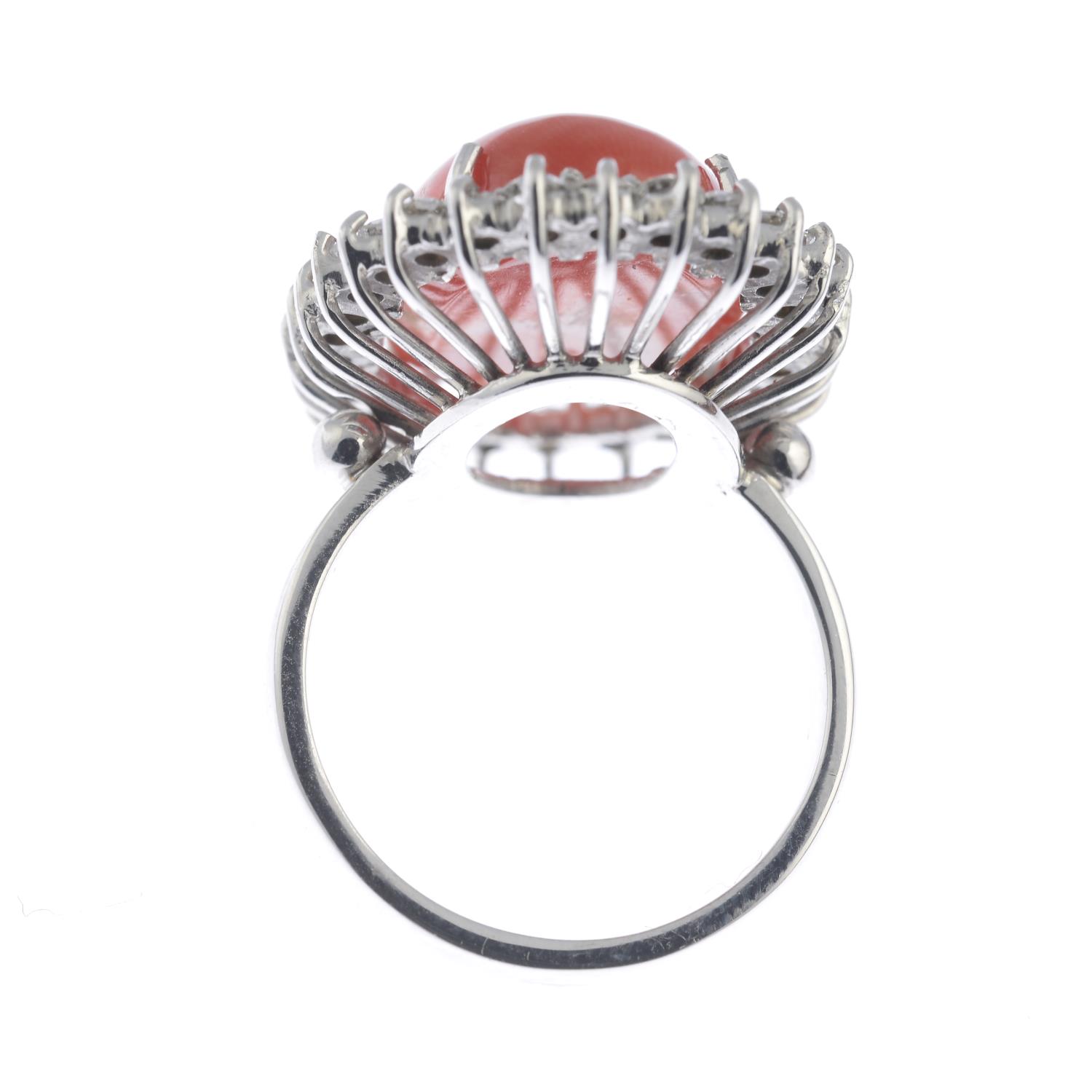 A coral and diamond cluster ring. - Image 3 of 3