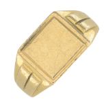 An 18ct gold signet ring.