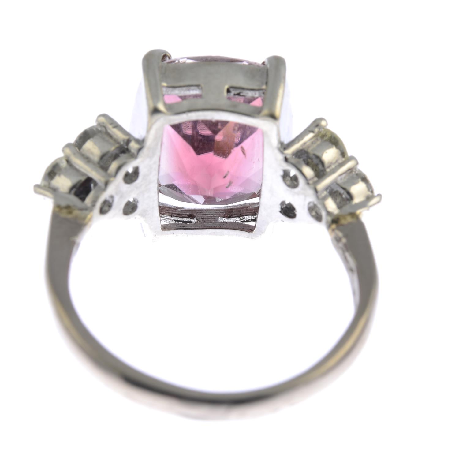 A tourmaline and diamond ring. - Image 3 of 3