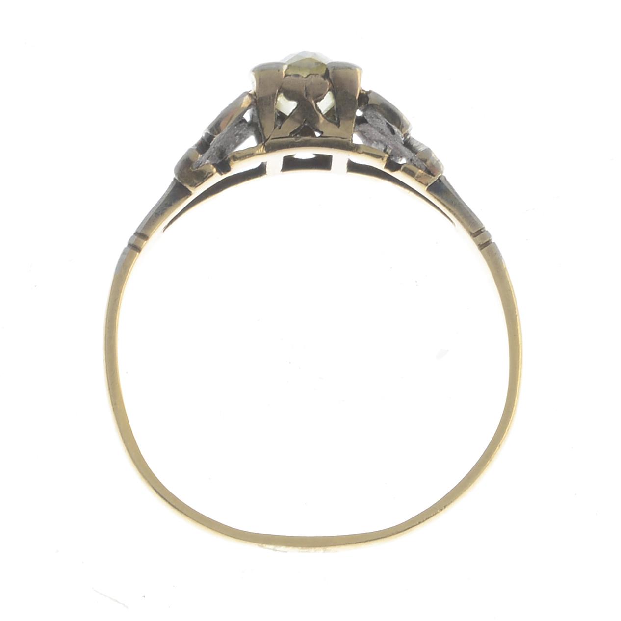 A coloured diamond single-stone ring. - Image 3 of 3