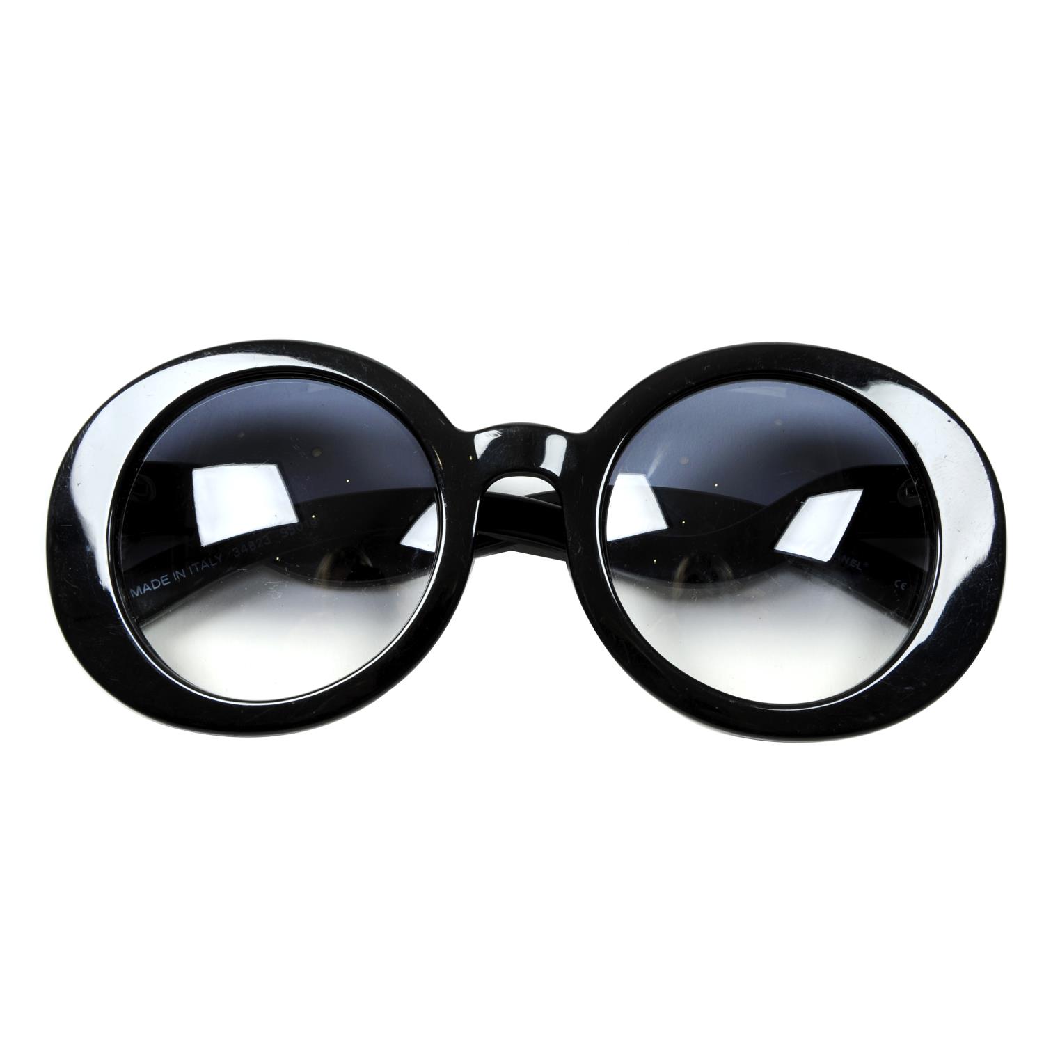 CHANEL - a pair of sunglasses.