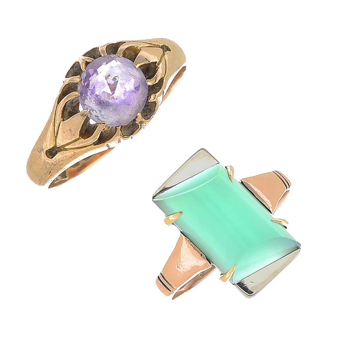 Three late Victorian 9ct gold gem-set rings, set with various gems including chrysoprase.