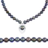 A cultured pearl jewellery set,