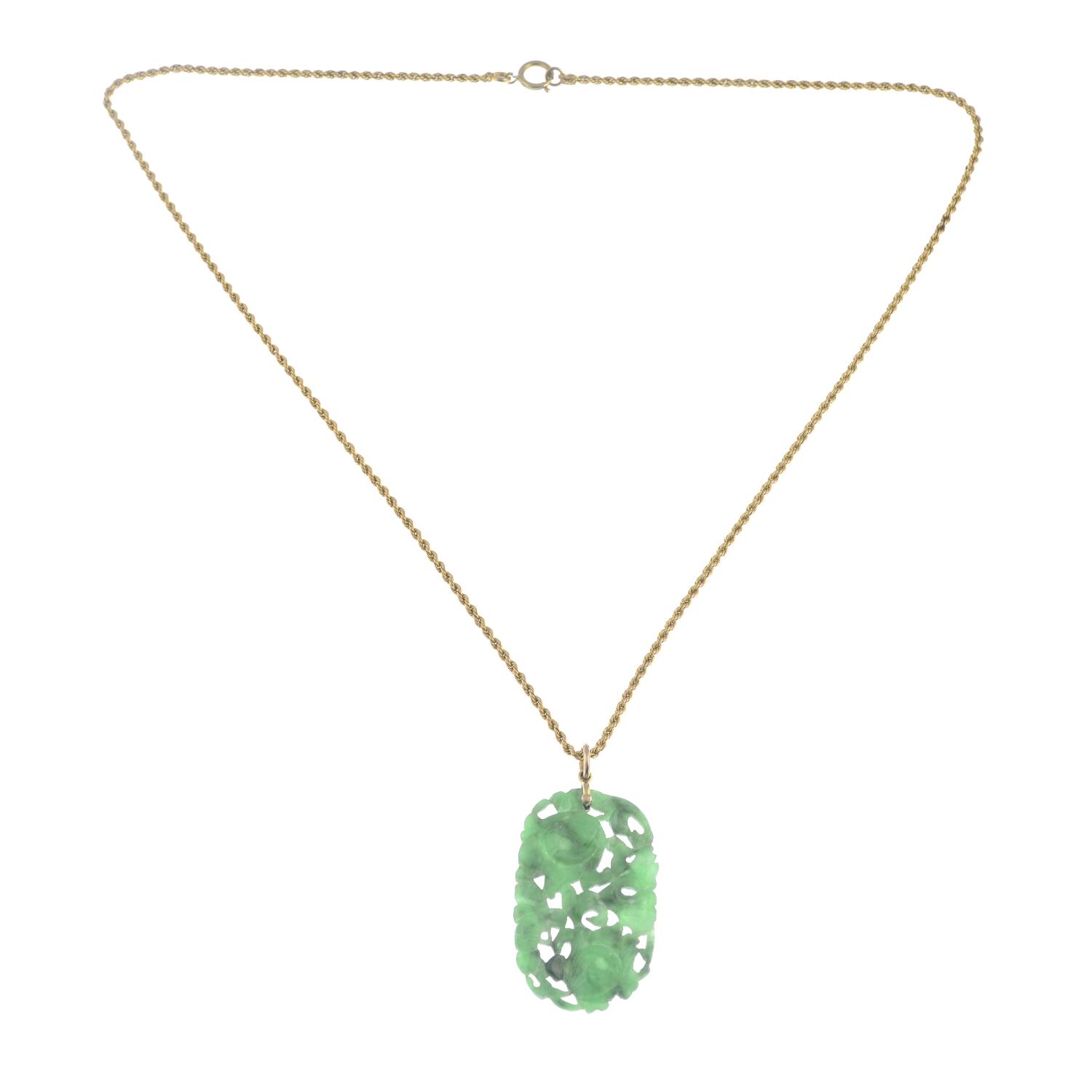 A jade pendant, suspended from a rope-link chain. - Image 3 of 4