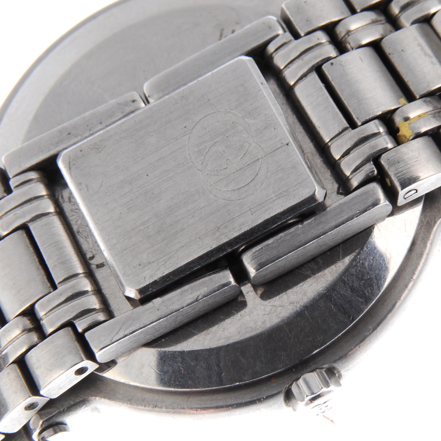 GUCCI - a gentleman's 9100M bracelet watch. - Image 2 of 4