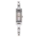 GUCCI - a lady's 3900L bracelet watch.