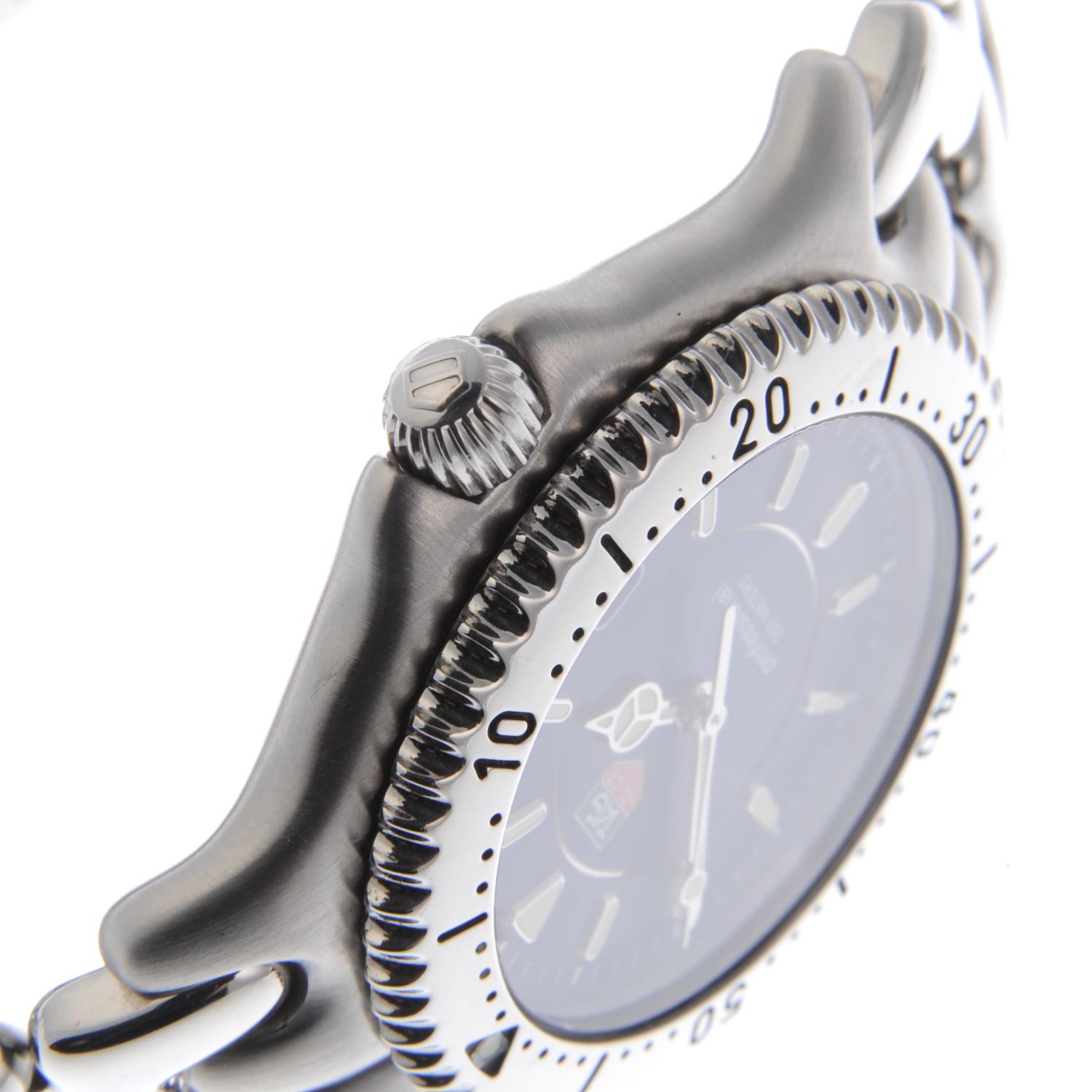 TAG HEUER - a gentleman's S/el bracelet watch. - Image 3 of 4