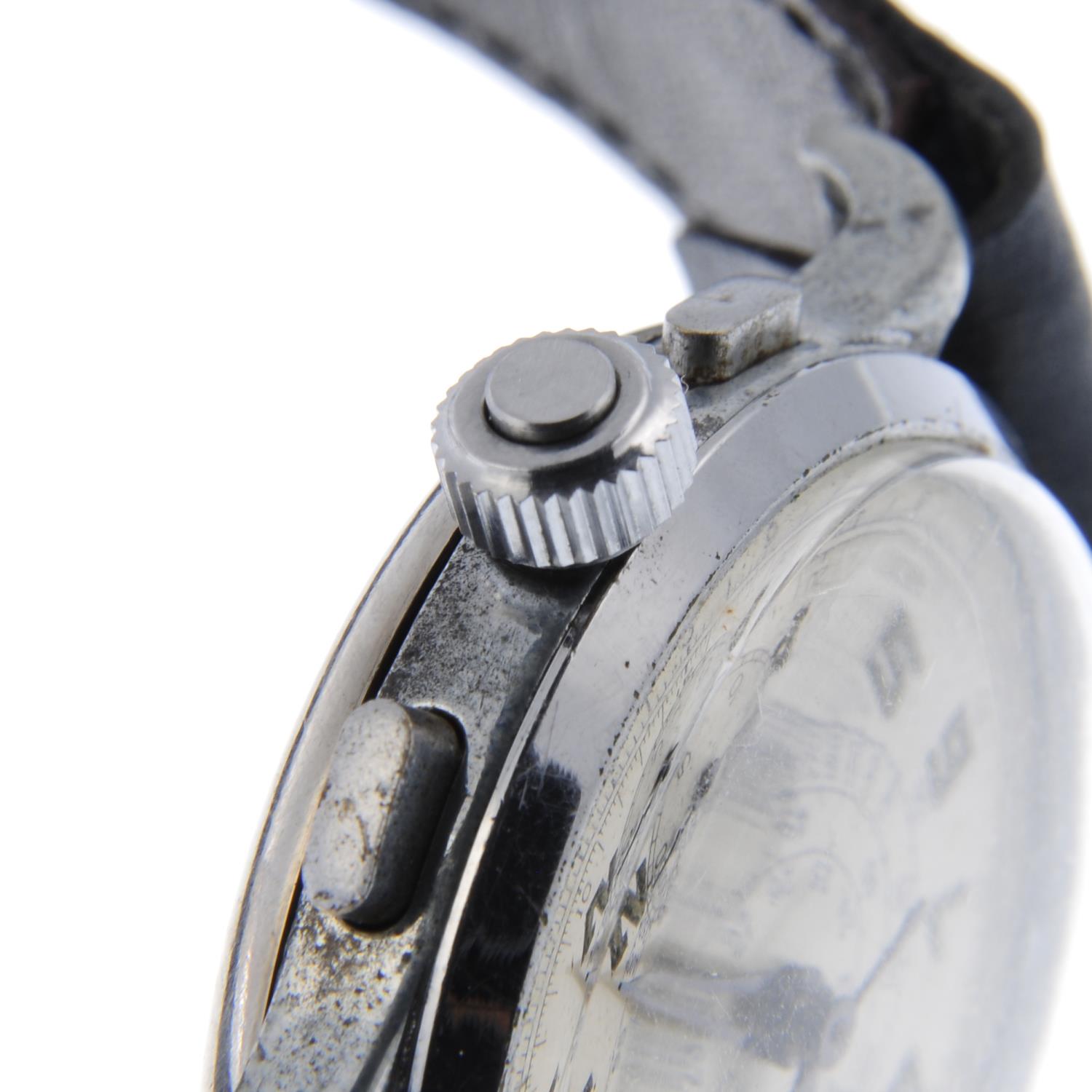 SUIZA - a gentleman's chronograph wrist watch. - Image 4 of 4