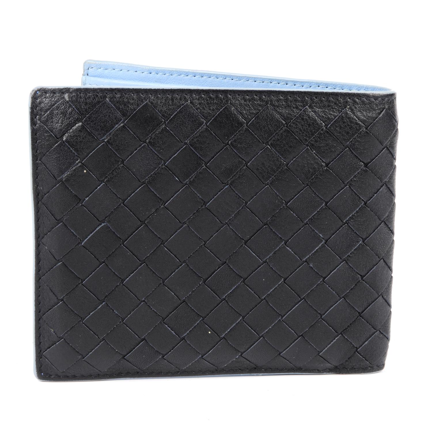 BOTTEGA VENETA - an Intrecciato leather bifold wallet. - Image 2 of 3