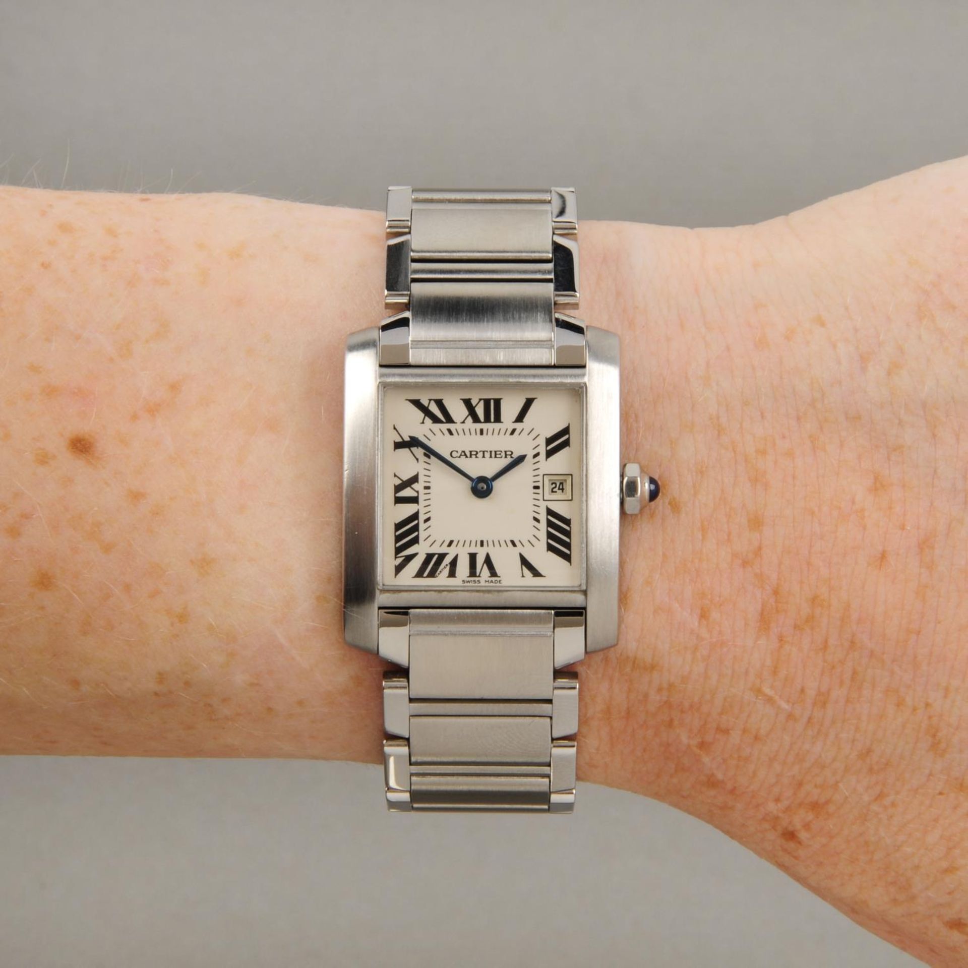 CARTIER - a lady's Tank Francaise bracelet watch. - Image 3 of 5