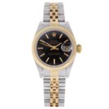 ROLEX - a lady's Oyster Perpetual Datejust bracelet watch.