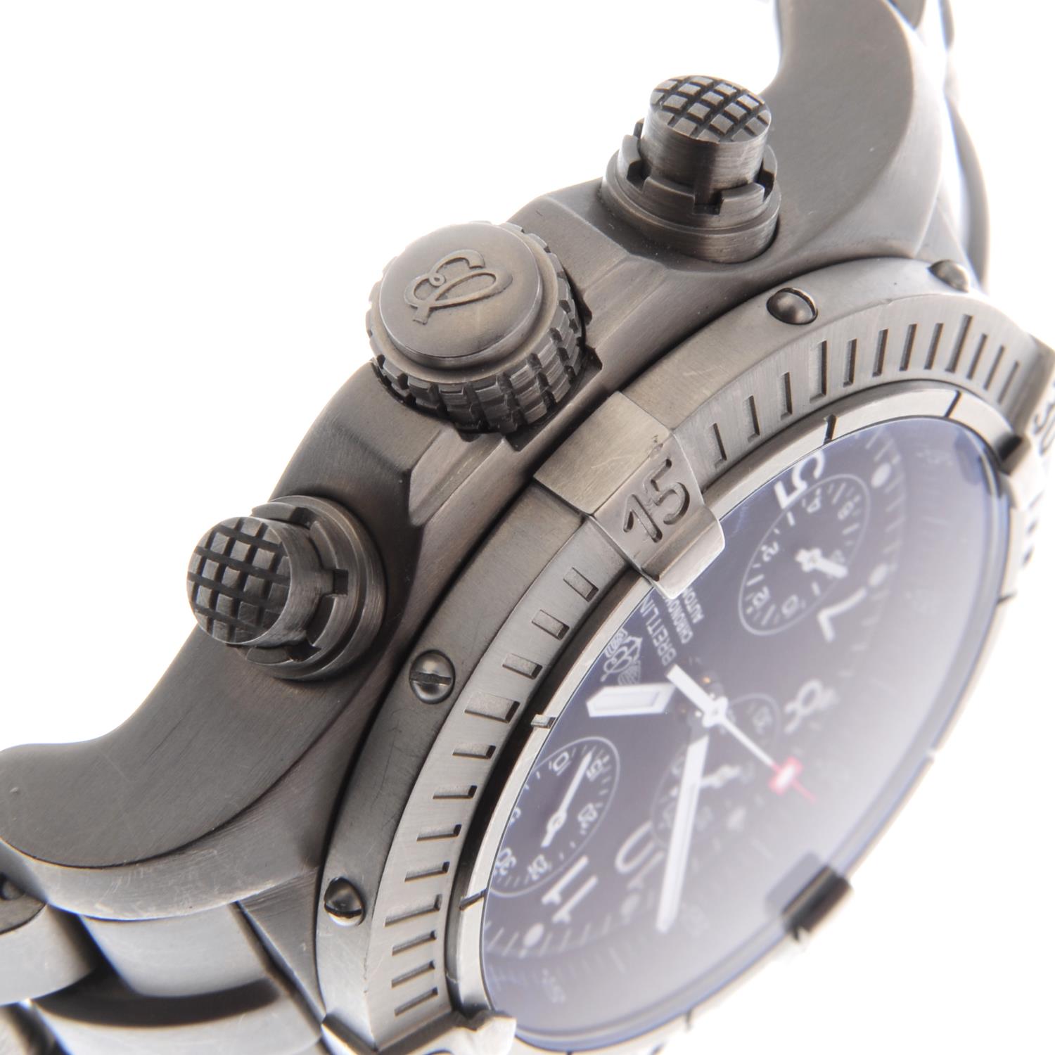 BREITLING - a gentleman's Avenger chronograph bracelet watch. - Image 4 of 5