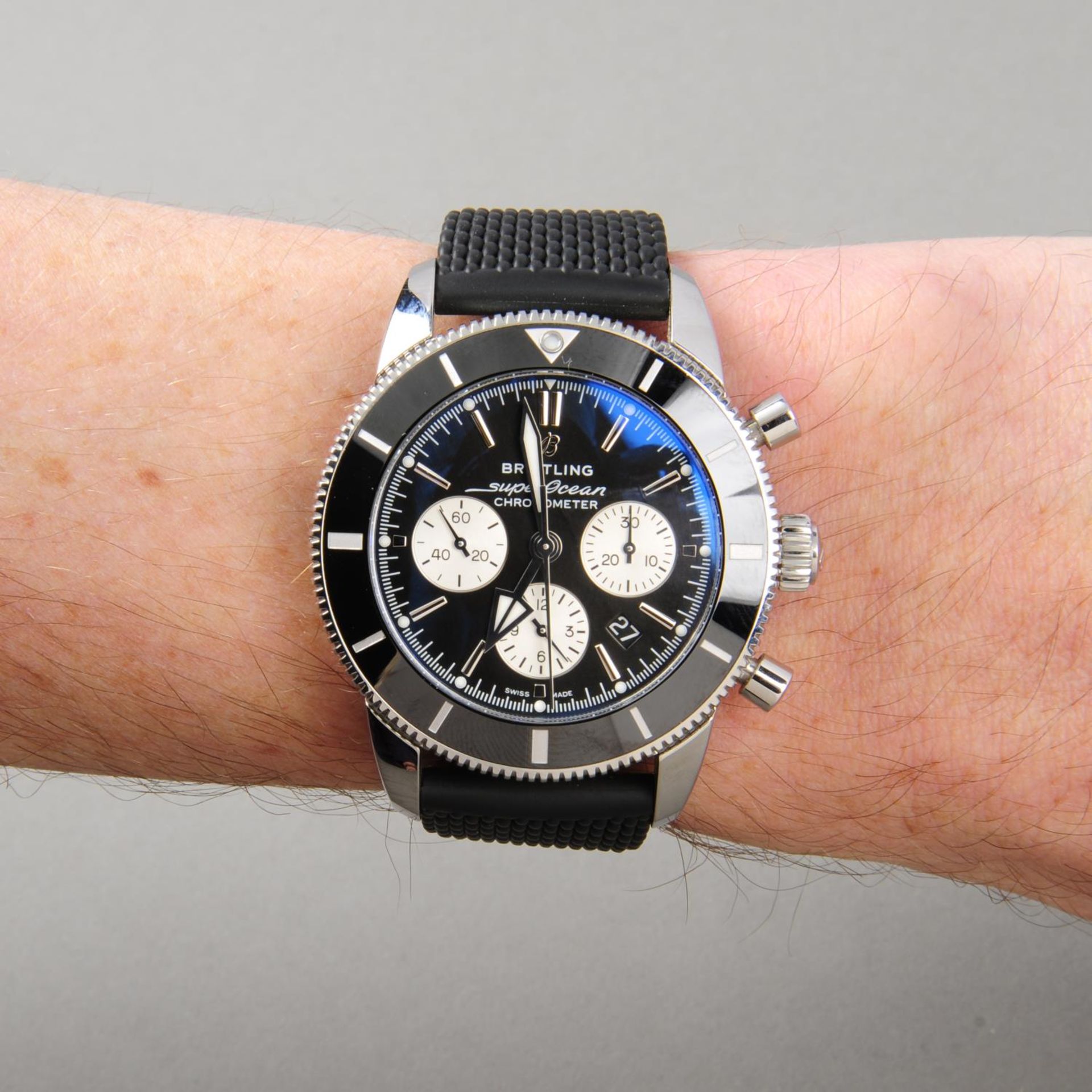 CURRENT MODEL: BREITLING - a gentleman's SuperOcean Heritage II chronograph wrist watch. Stainless - Image 3 of 7
