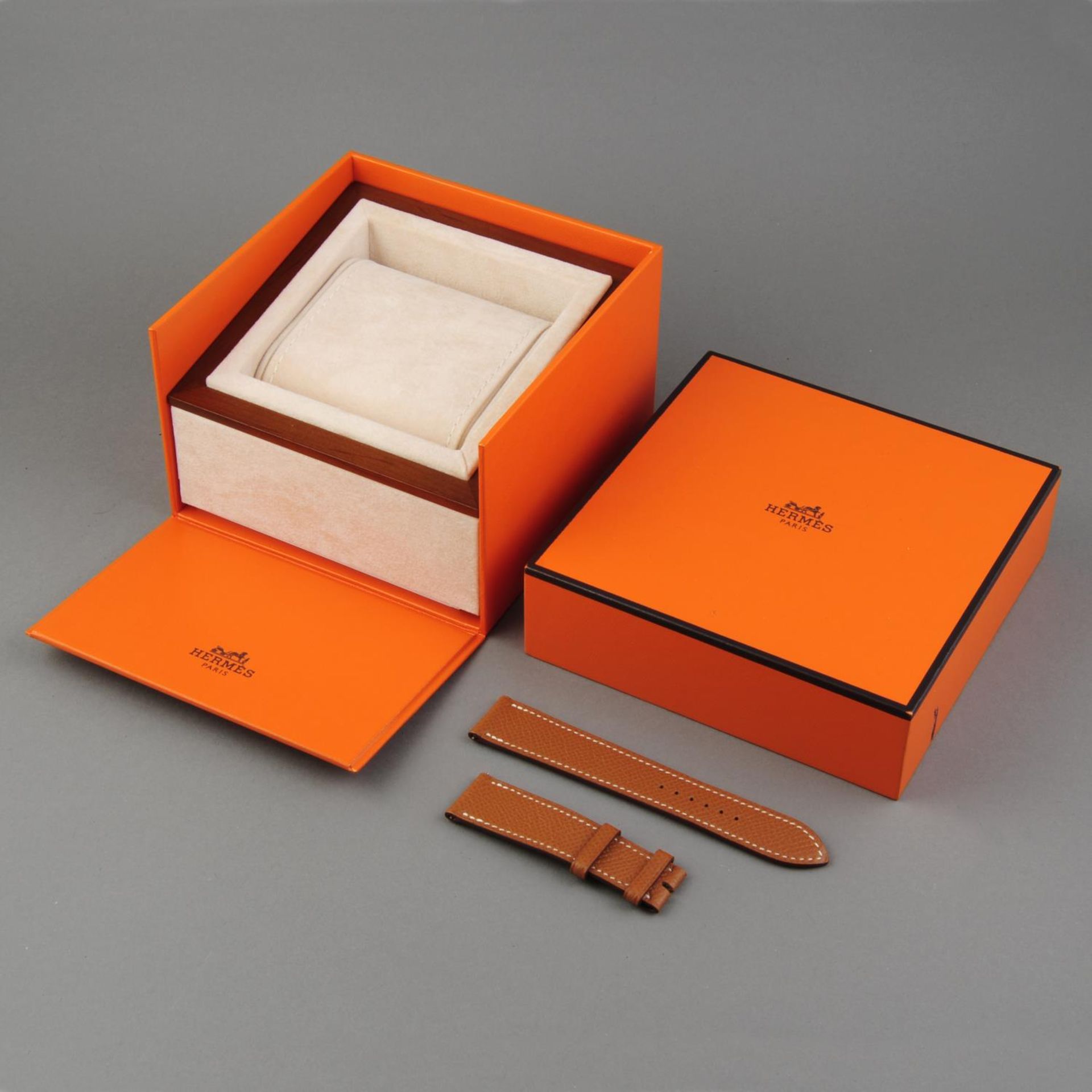 HERMÈS - a gentleman's H wrist watch. Gold plated case with stainless steel case back. Reference - Image 7 of 7
