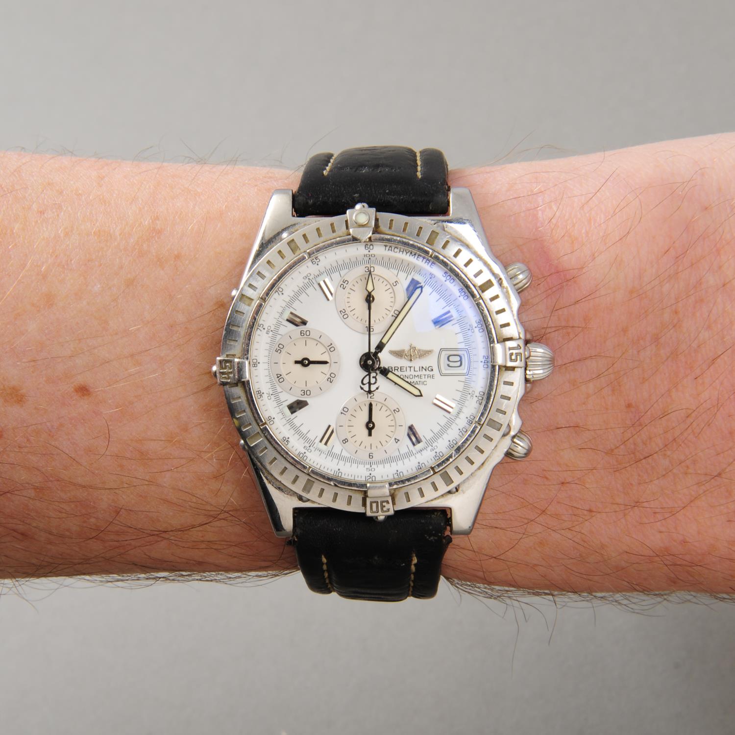 BREITLING - a gentleman's Chronomat chronograph wrist watch. Stainless steel case with calibrated - Image 3 of 5