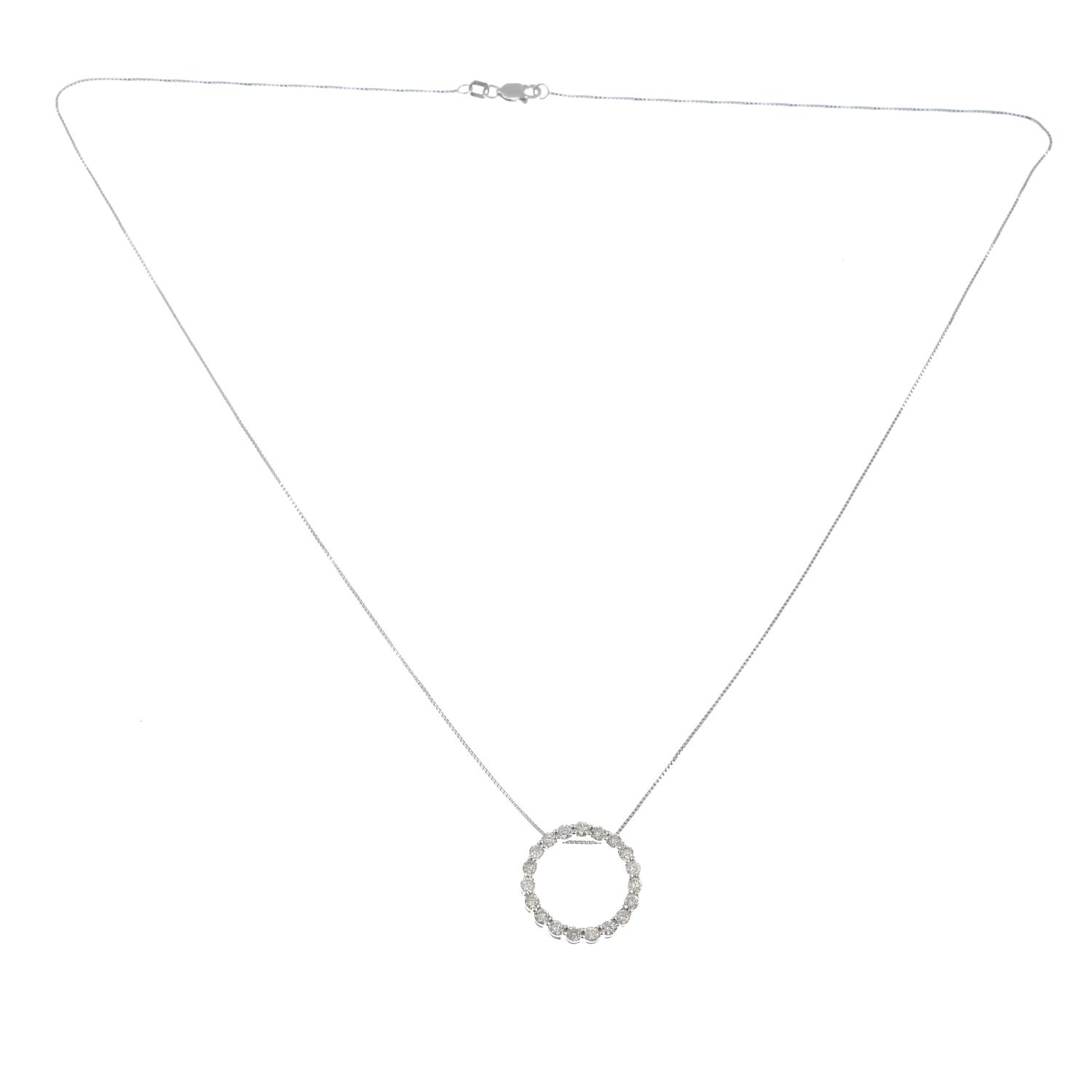 A diamond circle pendant, - Image 3 of 3