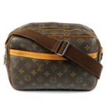 LOUIS VUITTON - a Monogram Reporter PM handbag.