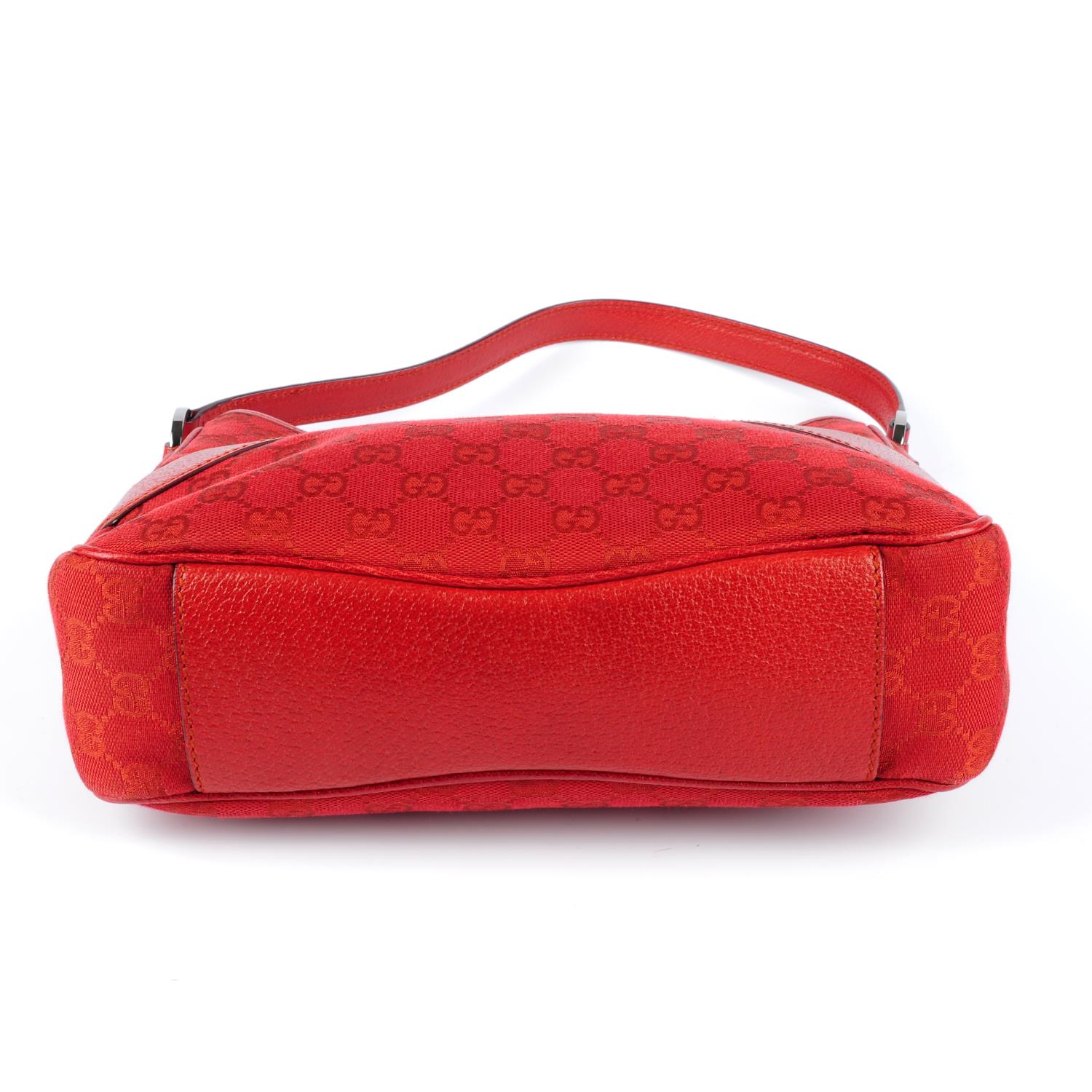 GUCCI - a red Monogram canvas handbag. - Image 4 of 4