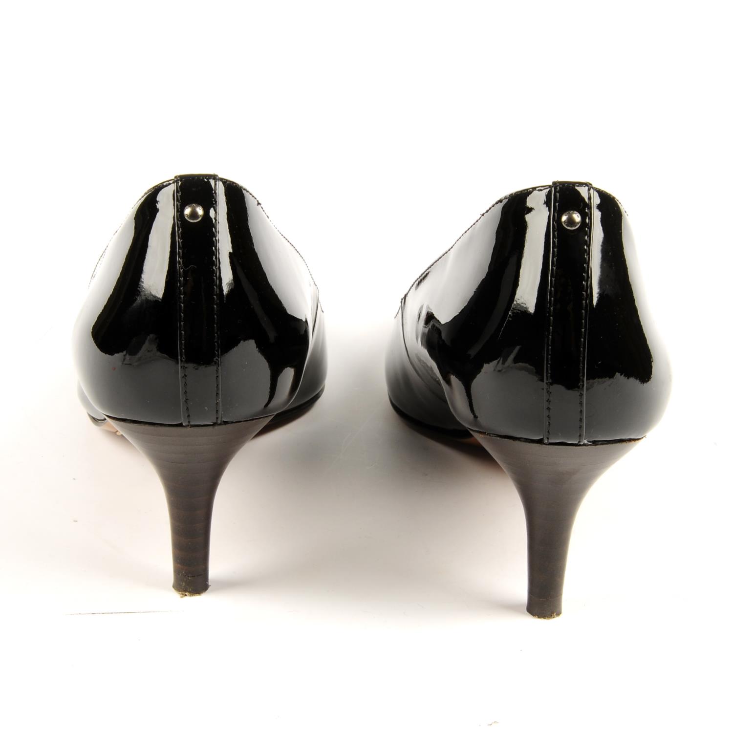 COACH - a pair of kitten heels. - Image 3 of 3