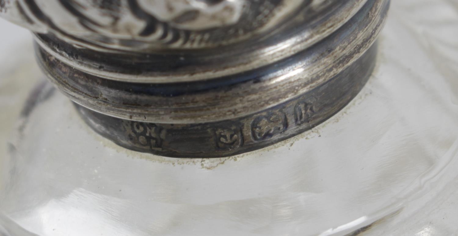 A selection of assorted silver items, - Image 6 of 7