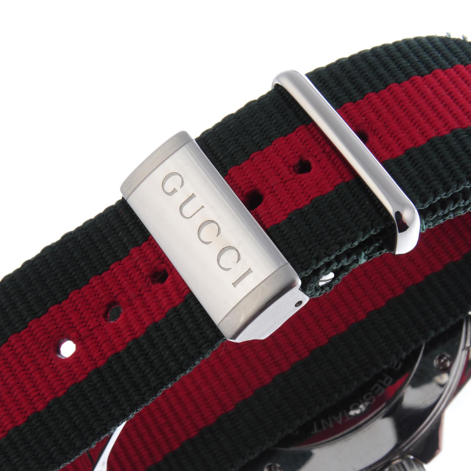 GUCCI - a gentleman's Dive wrist watch. - Image 2 of 4