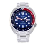 SEIKO - a gentleman's Prospex 'PADI' bracelet watch.