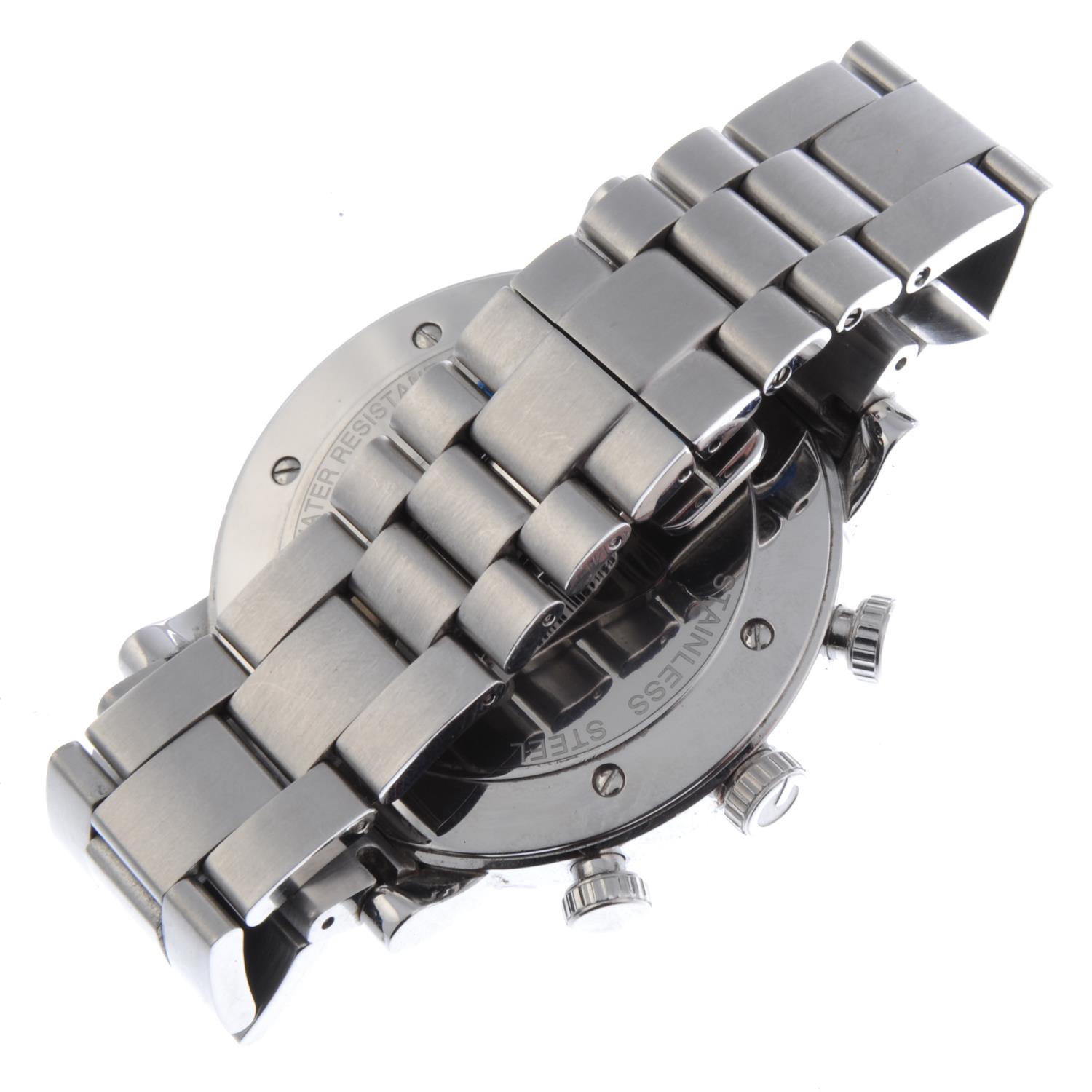 GUCCI - a gentleman's Chronoscope chronograph bracelet watch. - Image 2 of 4