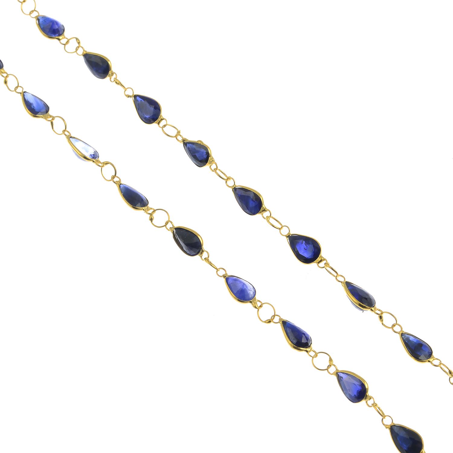 A sapphire necklace.Length 42cms.