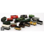 A collection of unboxed OO gauge model railway items, to include Triang 4-6-0 LNER green '8509',