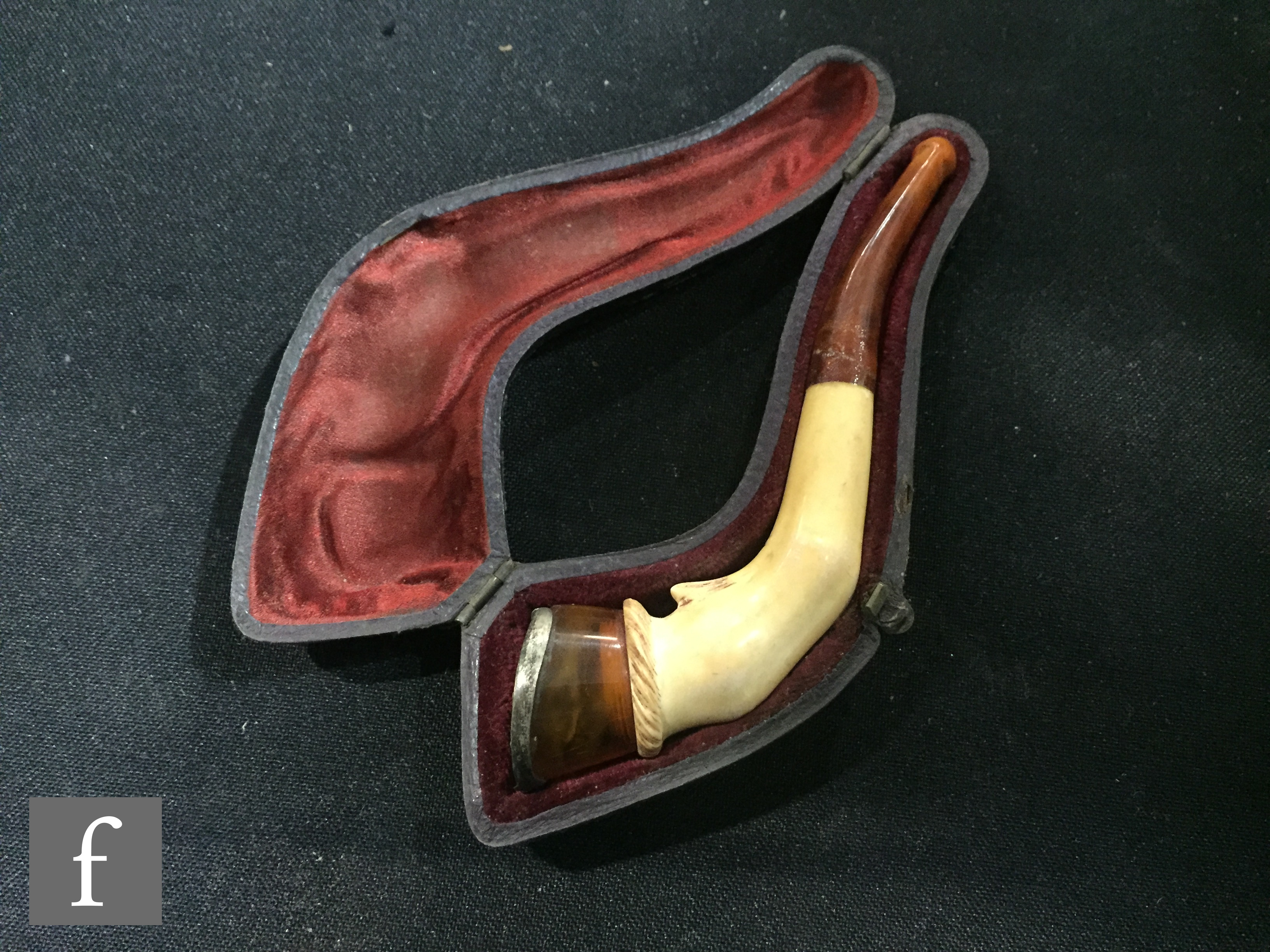 A collection of late 19th to early 20th Century cased Meerschaum pipes, including an example - Image 16 of 19