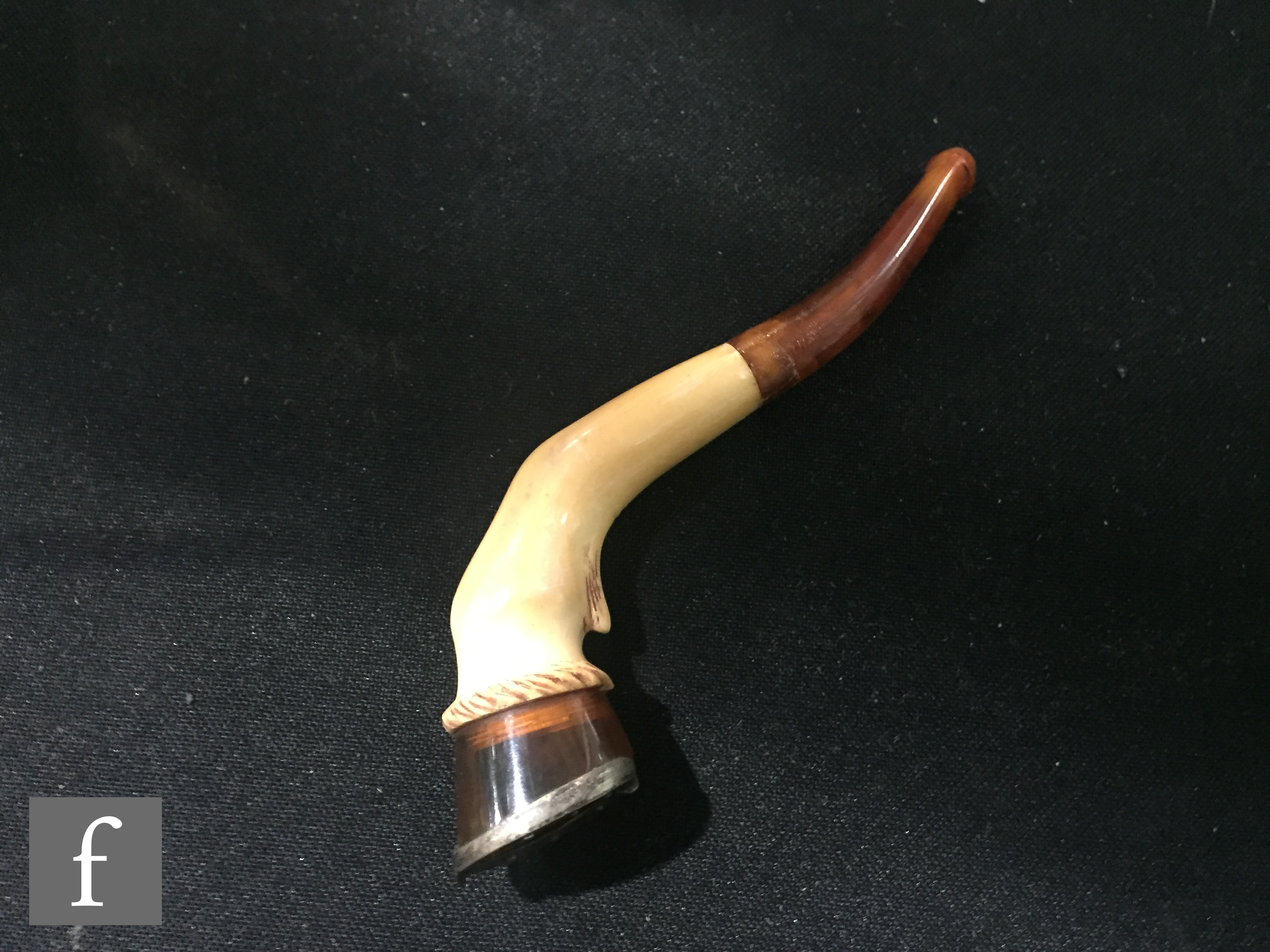 A collection of late 19th to early 20th Century cased Meerschaum pipes, including an example - Image 18 of 19