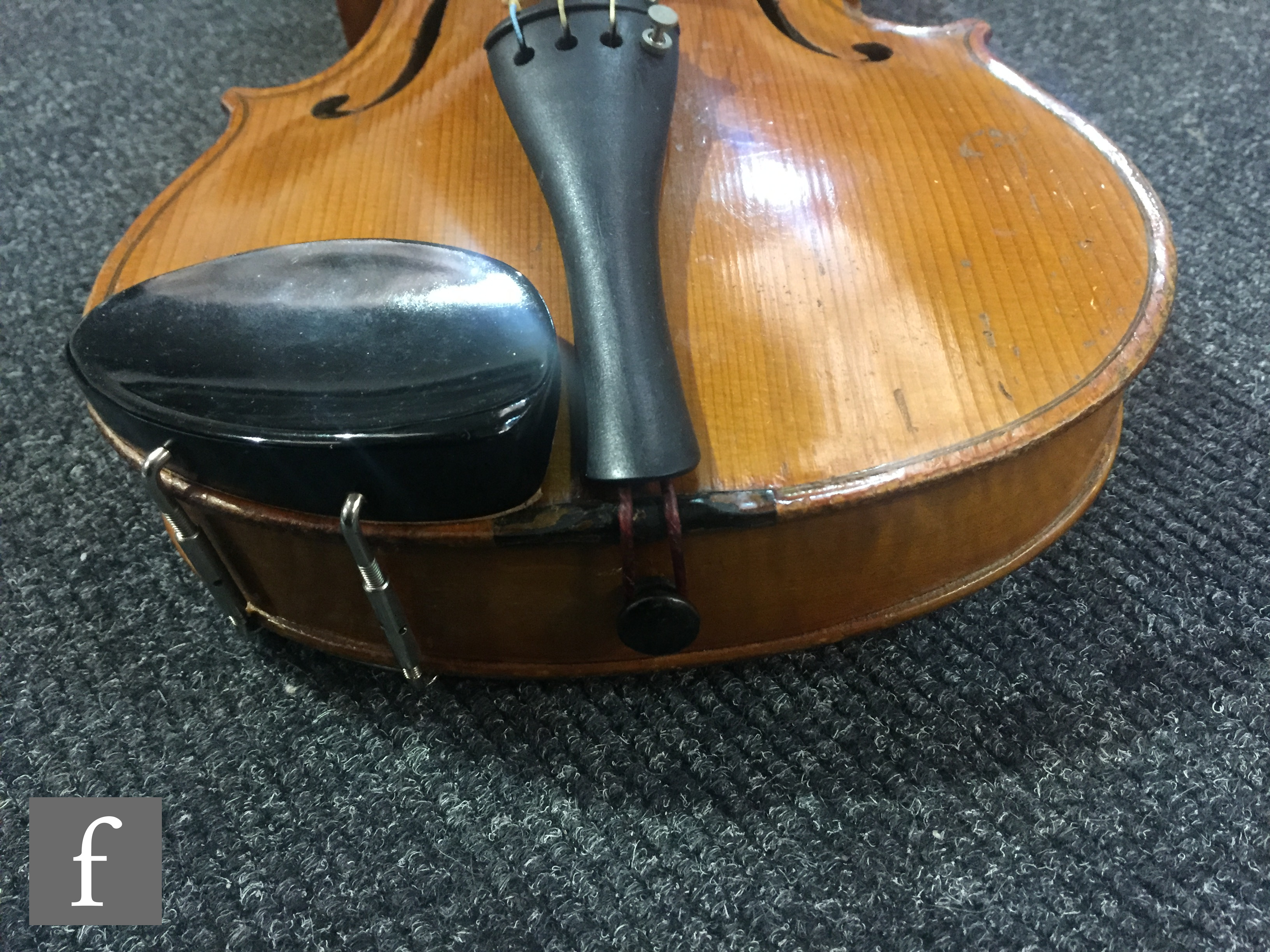 A late 19th to early 20th Century German violin, length of back 36cm, with later bow in black case. - Image 15 of 17