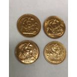 Coins: gold Sovereigns, a group of 4 Victorian half Sovereigns dating 1898 / 1899 & 1901 (2),