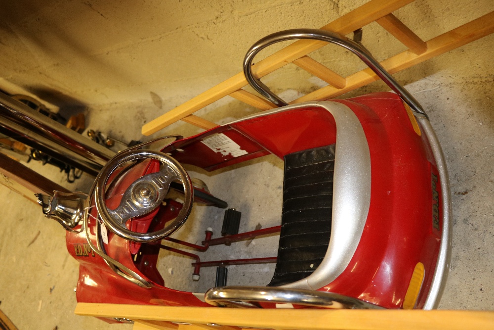 A Dexton Fire Fighter Comet Sedan peddle Chair, FD1, Fire Fighter Engine 23, painted red with bell. - Image 5 of 6